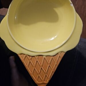 Vintage 1950s Ceramic Ice Cream Cone Bowl